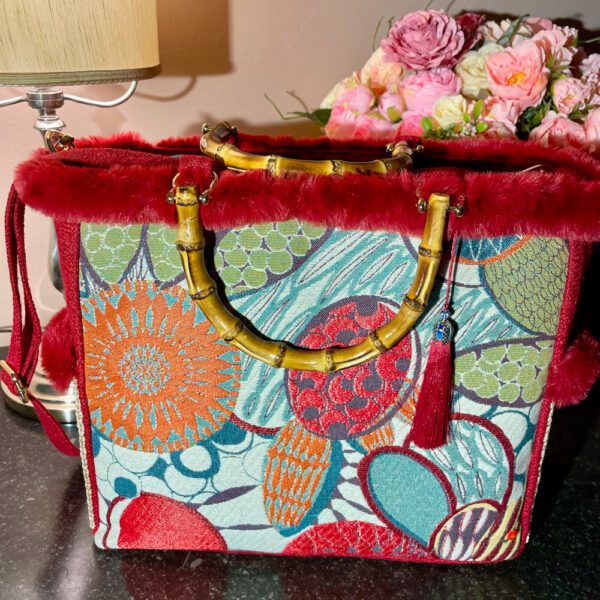 Alessandra - borsa rigida in tessuto operato e fodera a contrasto