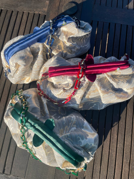 Borsa a mano in broccato e raso a contrasto