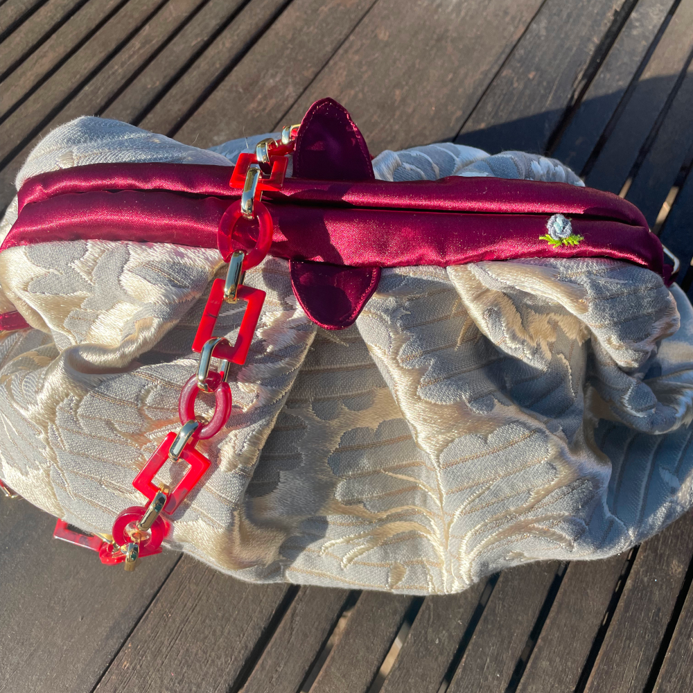 Borsa a mano in broccato e raso a contrasto